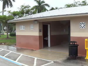 restrooms at the black pearl boat ramp in fort pierce
